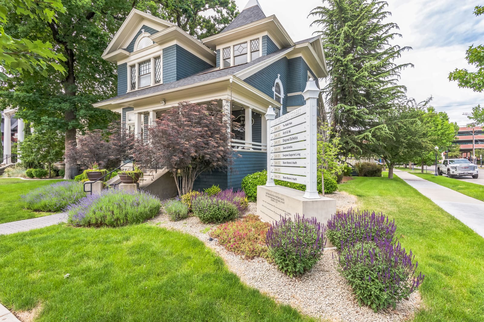 100 W Main St, street view